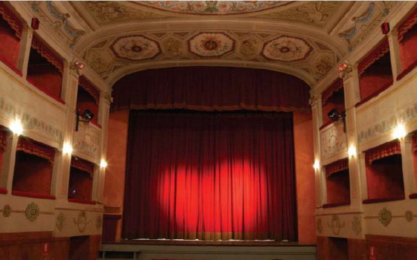 L'interno del Teatro Grandinetti