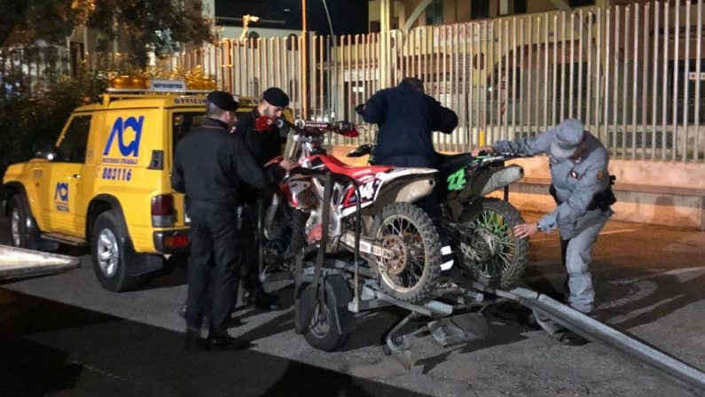 Taglio furtivo di legna nel Parco della Sila, una denunciaSequestrate anche nove moto senza assicurazione