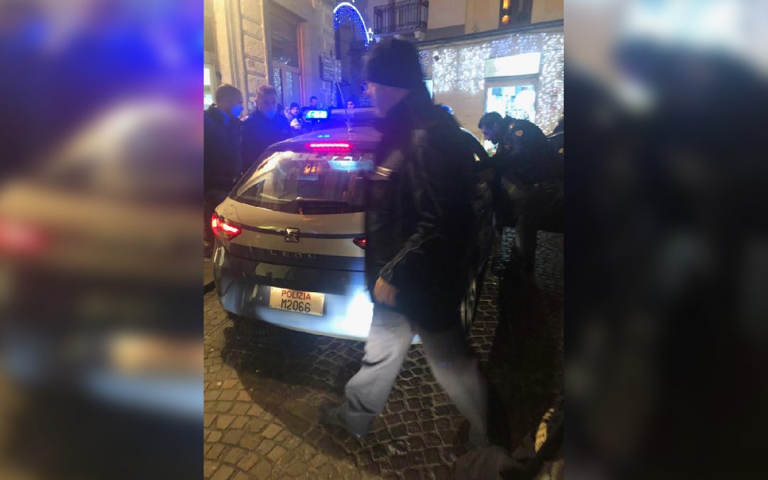 L'intervento delle forze dell'ordine sul posto