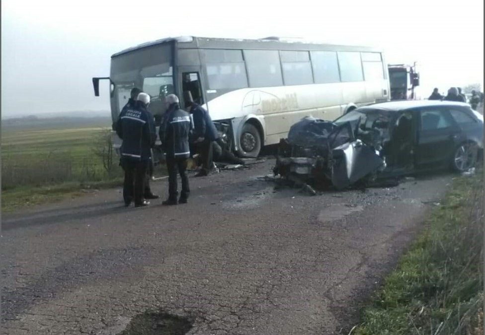 L’incidente di Genzano ieri mattina: la vittima ritornava dal lavoro, era un operaio della Fca