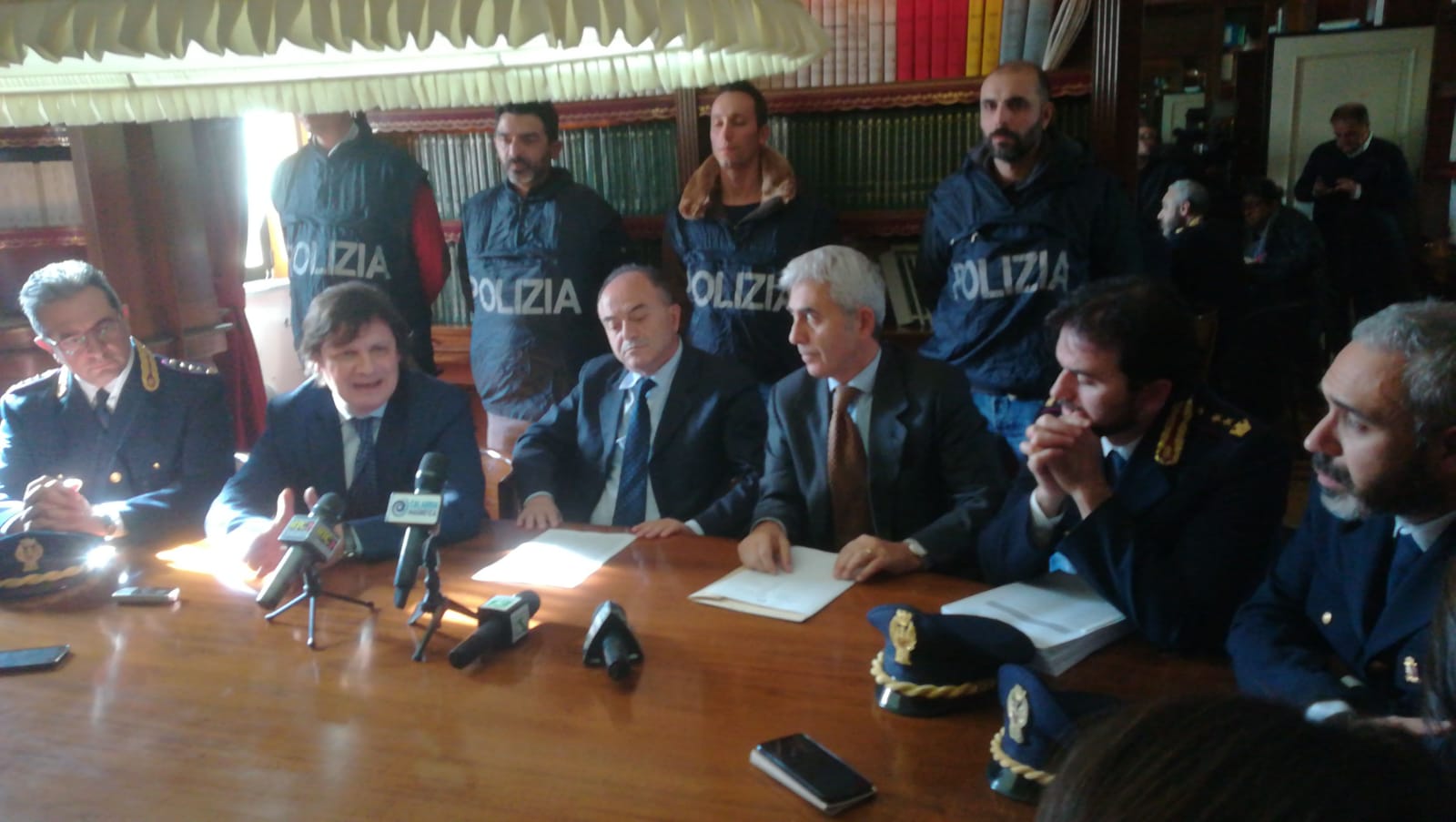 operazione cosche crotonese.jpg