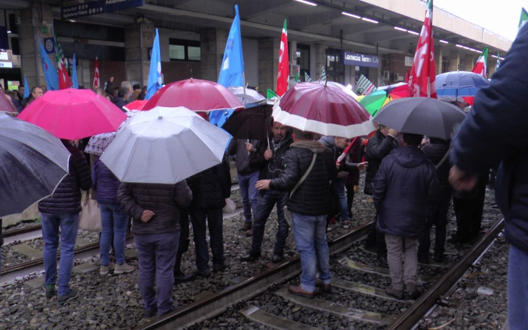 La protesta a Lamezia Terme