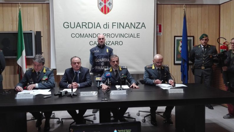 Operazione Ossessione, i rapporti con i clan, il ruolo delle donne e la gestione delle armi affidata ad una comparsa di Gomorra