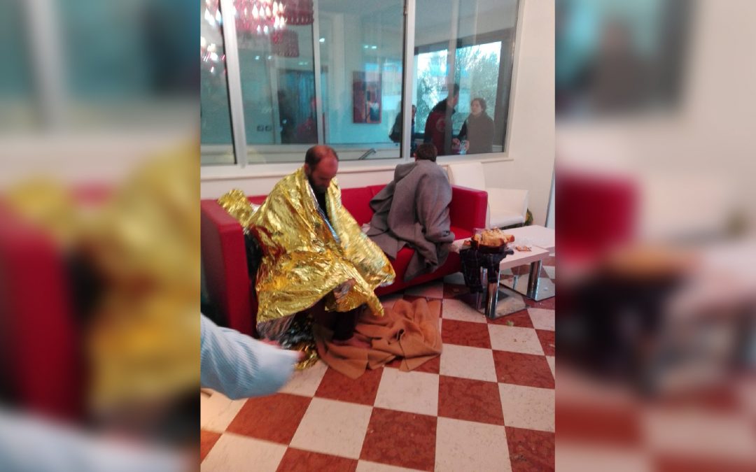 Alcuni dei migranti portati in salvo nel Crotonese