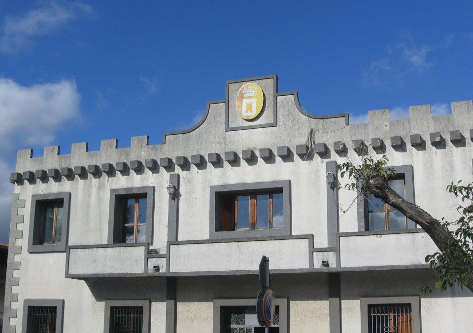 Il palazzo comunale di Oppido Mamertina