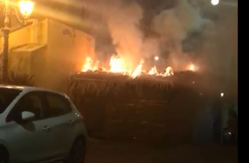 L'incendio della capanna a Simeri Crichi