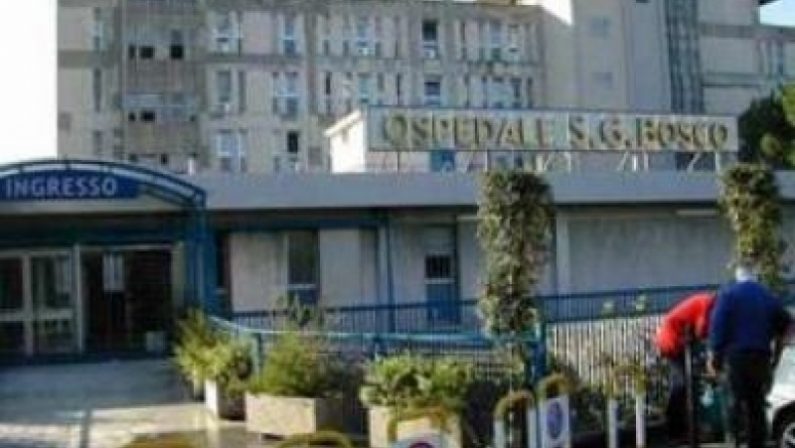 Napoli, la denuncia Cgil: crolla soffitto in ospedale 'formiche'