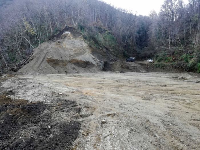 Parco del Vesuvio: sigilli a scavo abusivo, portati via 4mila metri cubi di terreno