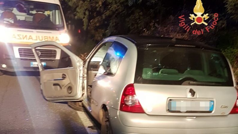 Incidente stradale a Catanzaro, coinvolti due veicoliFerite quattro persone tra cui anche una bambina