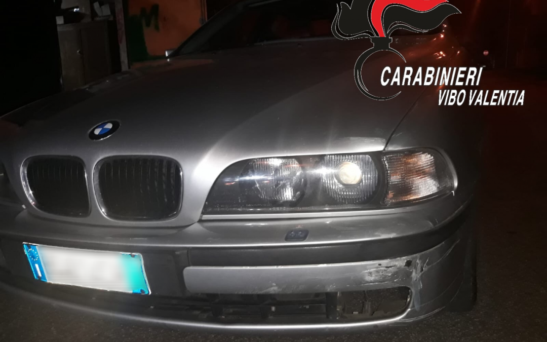 FOTO – Incidente stradale a Mileto, le foto del luogo dell’incidente e dell’auto coinvolta