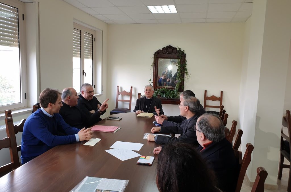 I componenti del tribunale ecclesiastico durante la conferenza stampa