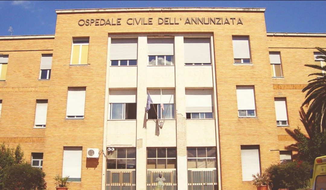 L'ospedale dell'Annunziata di Cosenza dove è avvenuto il decesso