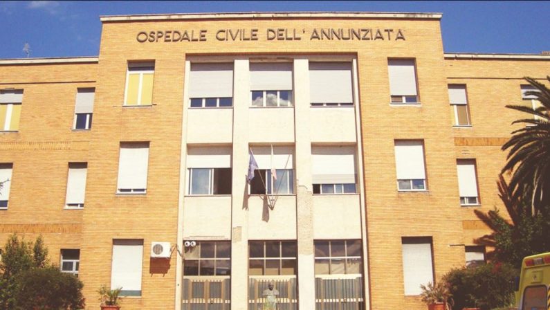 Covid: muore a vent'anni all'ospedale di Cosenza