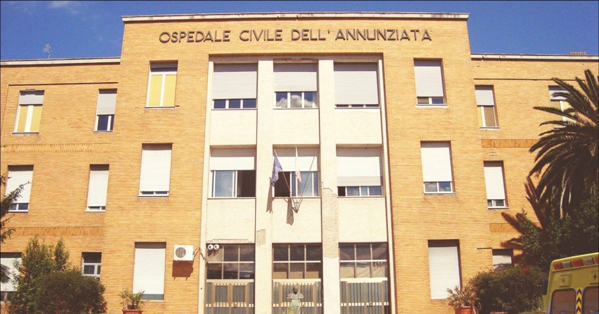 Dipendente dell’ospedale di Cosenza trovato morto in un corridoio