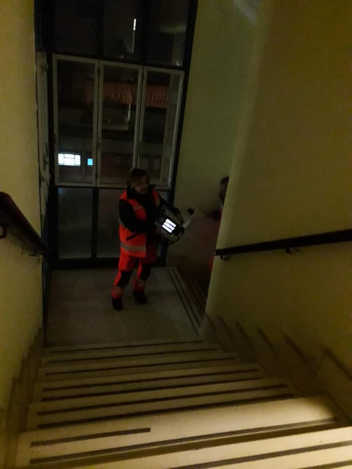 Il calvario dell'ospedale di Locri: disagi e proteste
Ascensore ancora guasto, pazienti saliti per le scale