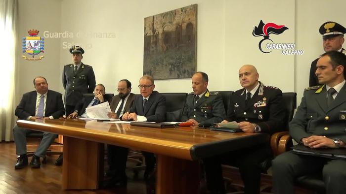 Accusato di corruzione: arrestato direttore Agenzie delle Entrate Salerno