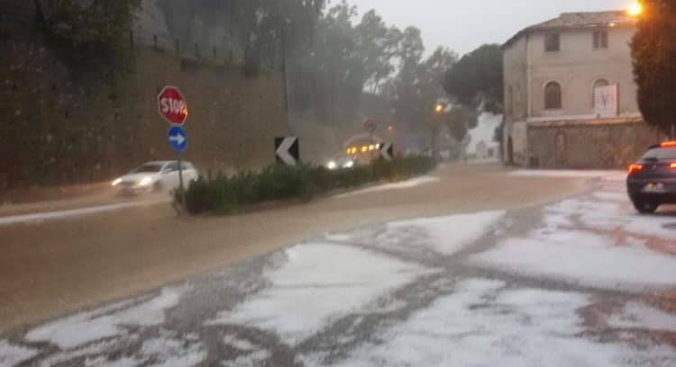 Maltempo in Calabria, si aggravano le condizioni  La Protezione Civile innalza l’allerta a livello arancione
