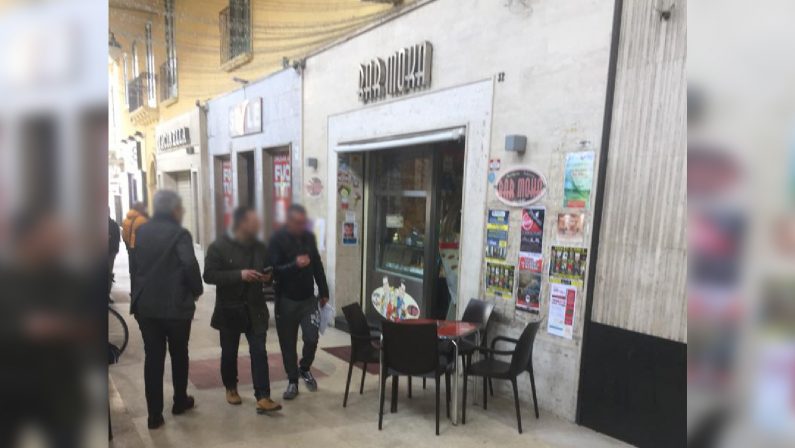 Omicidio D'Arca, ai domiciliari titolare del bar MokaIl Questore di Crotone chiude per 10 giorni il locale