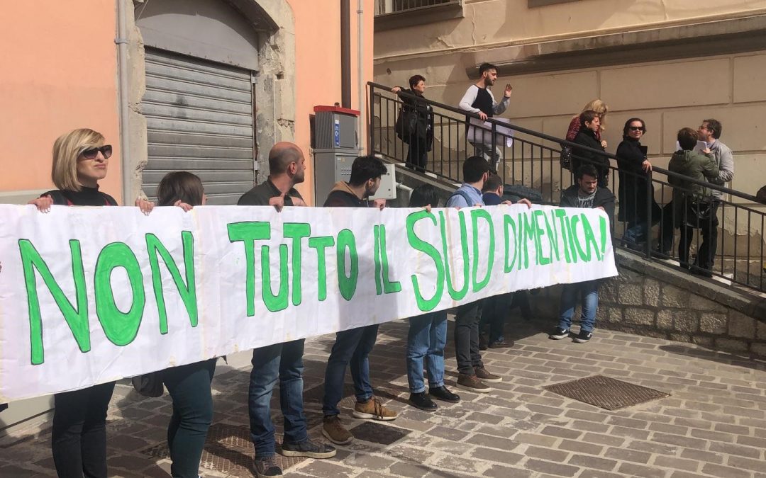 La contestazione a Matteo Salvini a Potenza