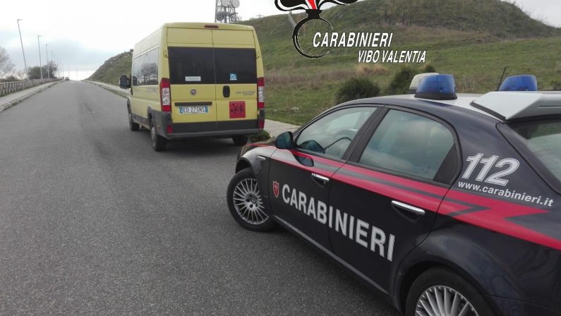 Cessaniti, scuolabus senza assicurazioneMezzo sequestrato ad un controllo dai carabinieri