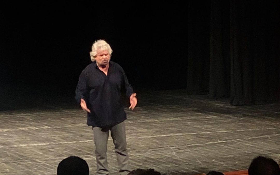 Beppe Grillo in teatro a Catanzaro