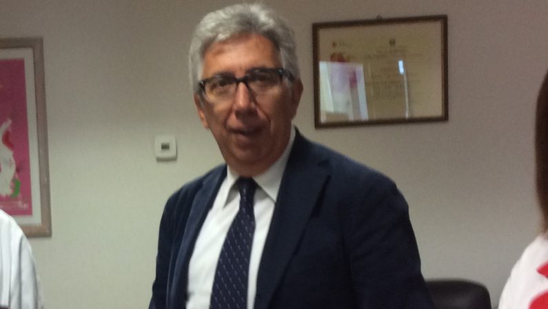 Sequestrati 45mila euro a Maglietta, ex commissario del San Carlo accusato di truffa