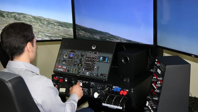 Aperto il primo Laboratorio di navigazione aerea del SudImplementato all'Istituto Green-Falcone Borsellino di Corigliano-Rossano