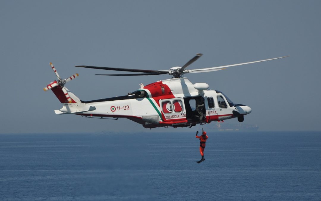 Un elicottero della Guardia costiera