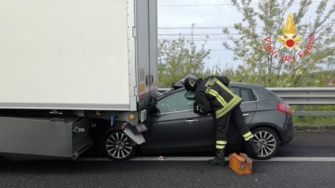 incidente lamezia A2 