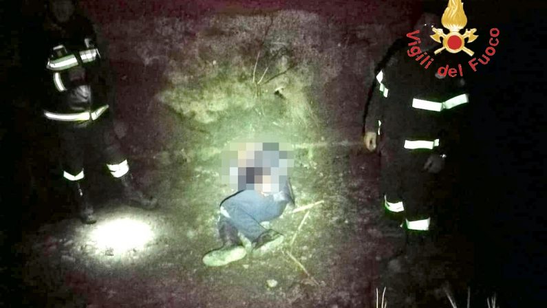 Scompare durante una passeggiata sul lungomareOttantenne ritrovato a Soverato in un fosso di scolo