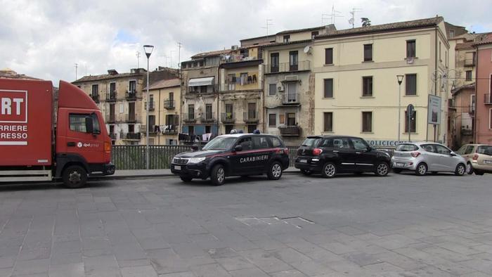 VIDEO - L'arresto dell'uomo di nazionalità straniera evaso dal carcere di Cosenza