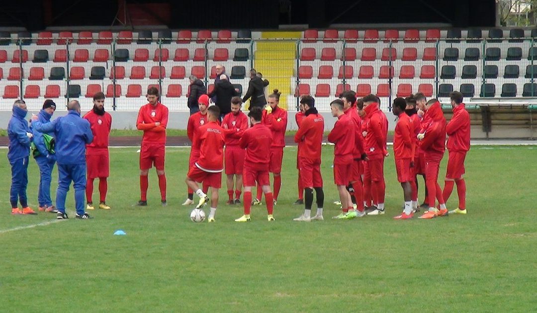 Un allenamento del Castrovillari calcio