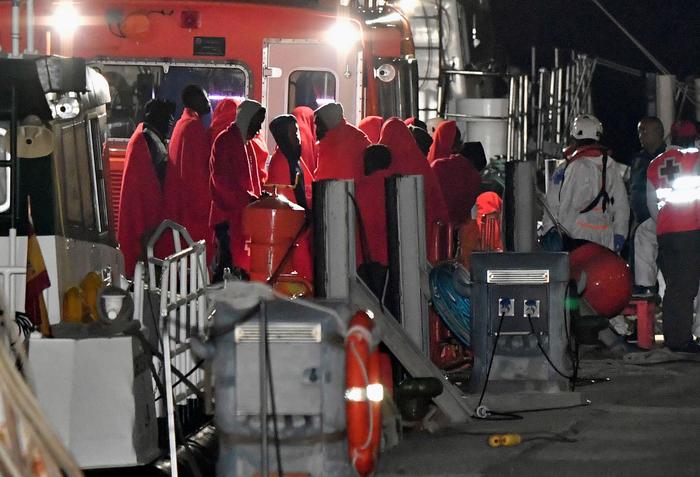 Lo Sbarco a Crotone (Foto Ansa)