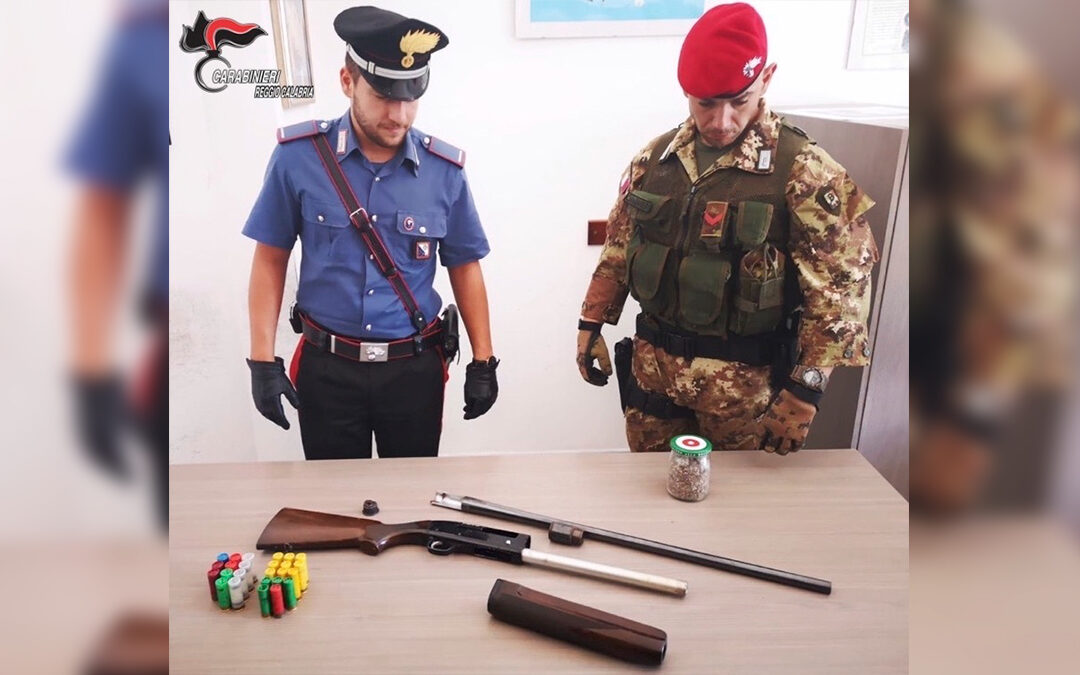 Fucile, munizioni e semi di marijuana ritrovati in un bidone nella Locride