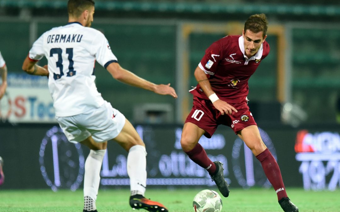 Dermaku e De Francesco in un derby del 2017