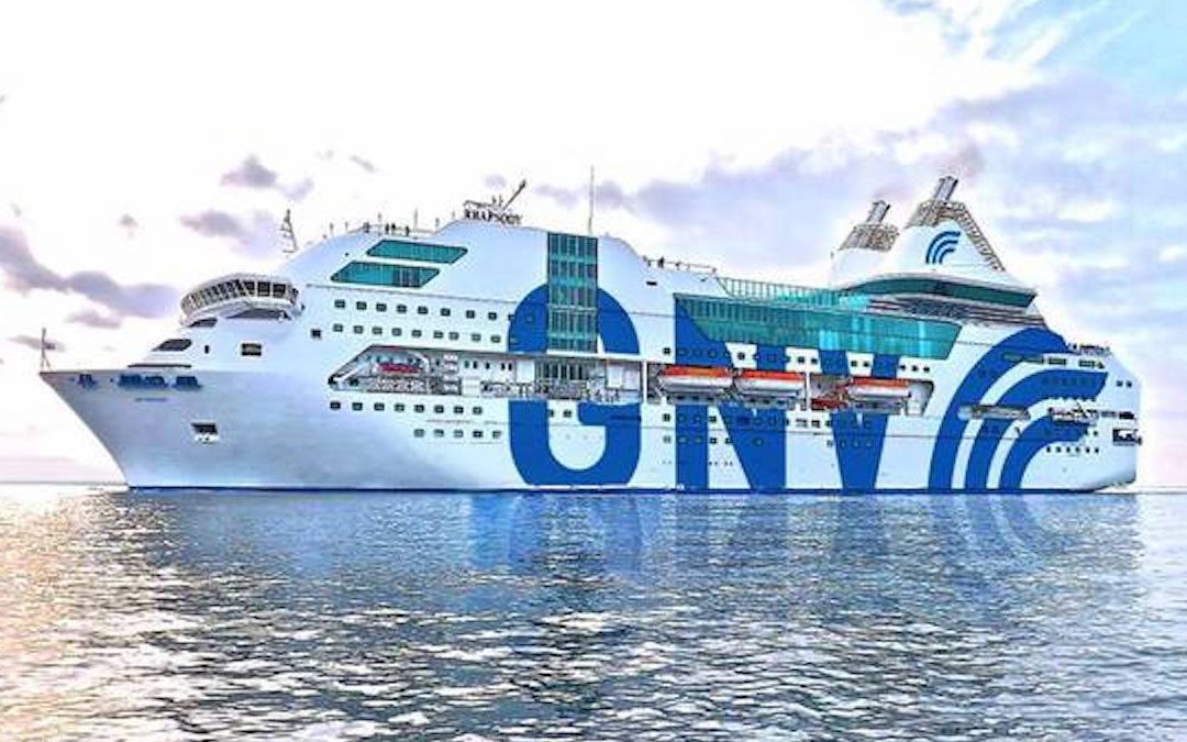 Una nave della Compagnia Grandi Navi Veloci