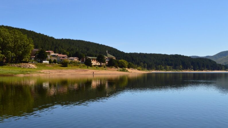 Goletta dei Laghi, Legambiente arriva in Sila: l'Arvo è fortemente inquinato