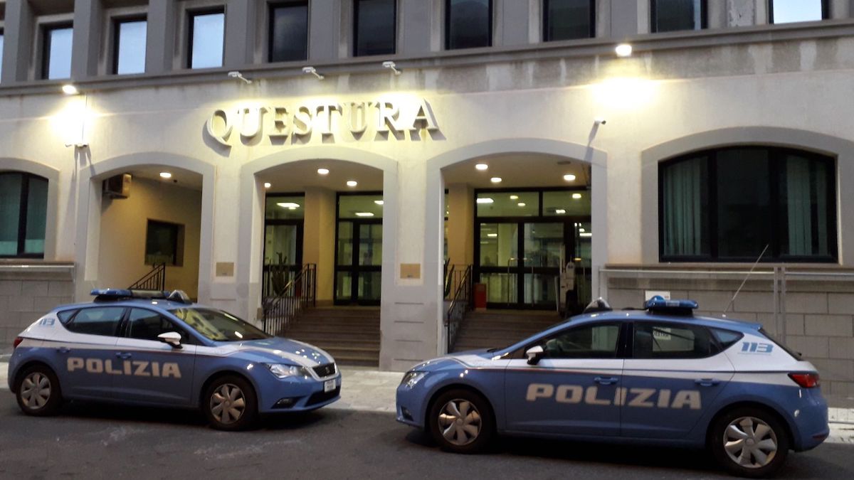 https://www.quotidianodelsud.it/wp-content/uploads/2019/05/questura-reggio-calabria.jpeg