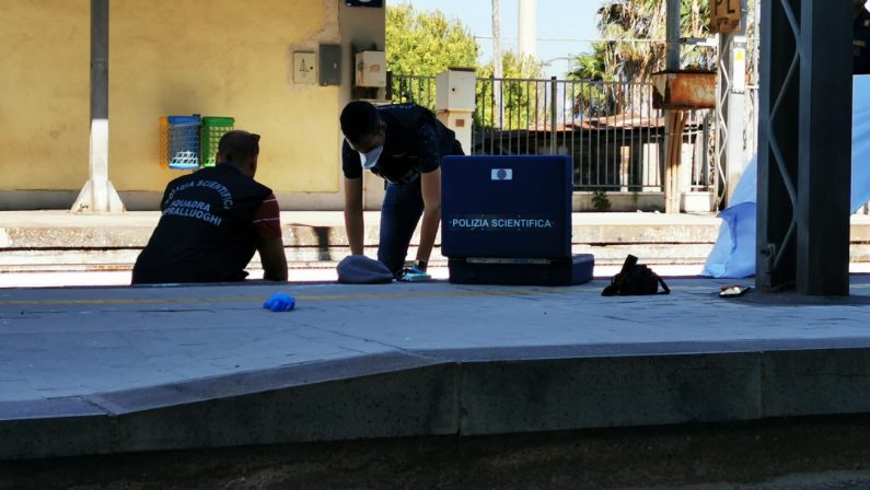Reggio Calabria, uomo muore investito da un trenoCircolazione bloccata per diverse ore sulla linea Ionica