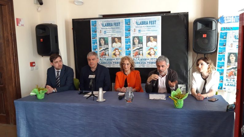 Musica, il festival per promuovere nuovi artisti  A Lamezia 3 giorni per il “Calabria fest – Tutta Italiana”