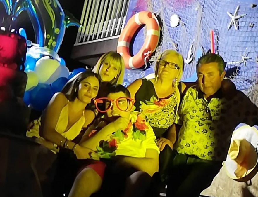 VIDEO – Vibo in festa per il giovane affetto da grave handicap: messaggio anche da Papa Francesco