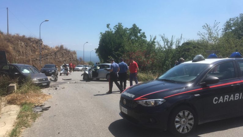 Incidente stradale nel vibonese, due feritiScontro frontale tra due vetture a San Calogero