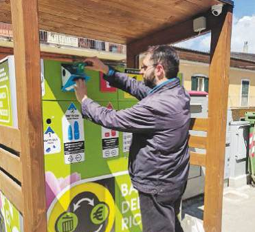 Uno dei modi per riciclare la plastica a Latronico