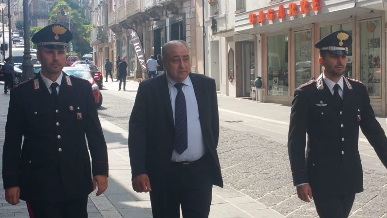 Vibo, «lasciato solo da comunità e istituzioni cittadine»In Prefettura l'imprenditore che denunciò i Mancuso