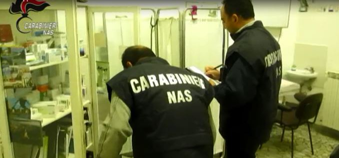 IL VIDEO - Medicinali rubati, operazione nel Catanzarese: sequestrata una farmacia