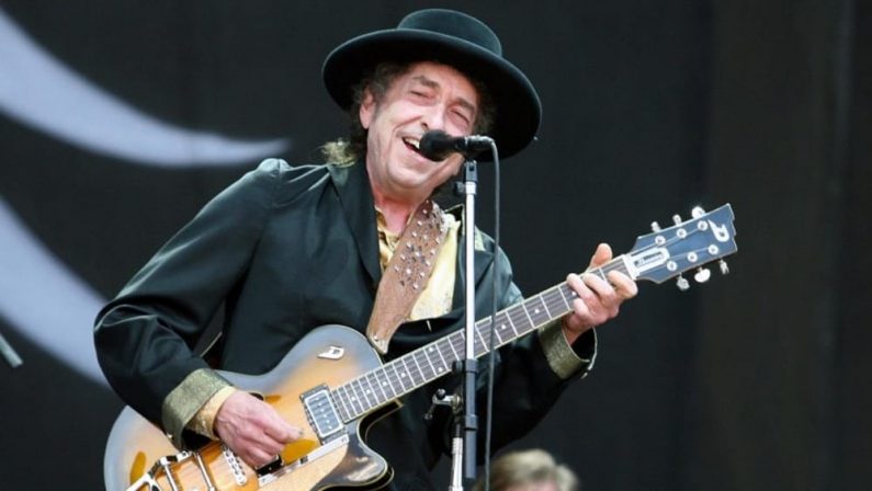 L'evento: Bob Dylan tornerà in Italia nel 2020Si lavora per un concerto unico in Calabria