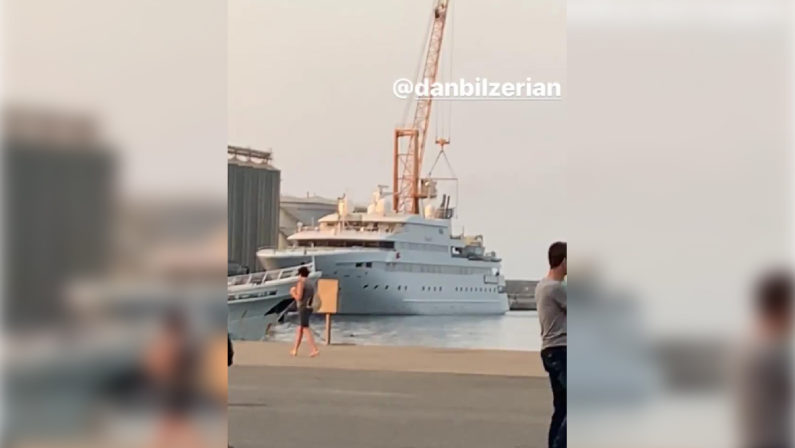 Dan Bilzerian, il “Re di instagram” a Vibo Marina  Il suo Yacht imponente attraccato al porto