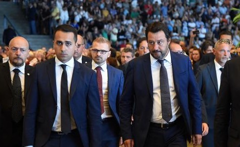 Luigi Di Maio e Matteo Salvini a Genova ai funerali delle vittime del ponte Morandi