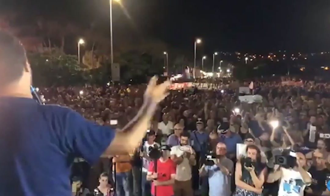 Da dove viene lo “staccaspina” di Salvini. l’attivista Ciccio Noto  “Ho schiacciato il tasto di emergenza perché siamo in emergenza sociale”