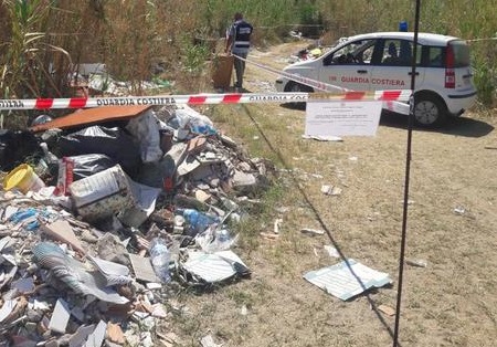 L'area sequestrata dalla guardia costiera